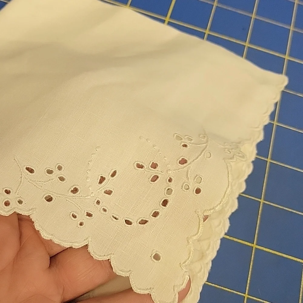 Bundle of 3 Cream Embroidary  Scalloped Handkerchiefs 12
